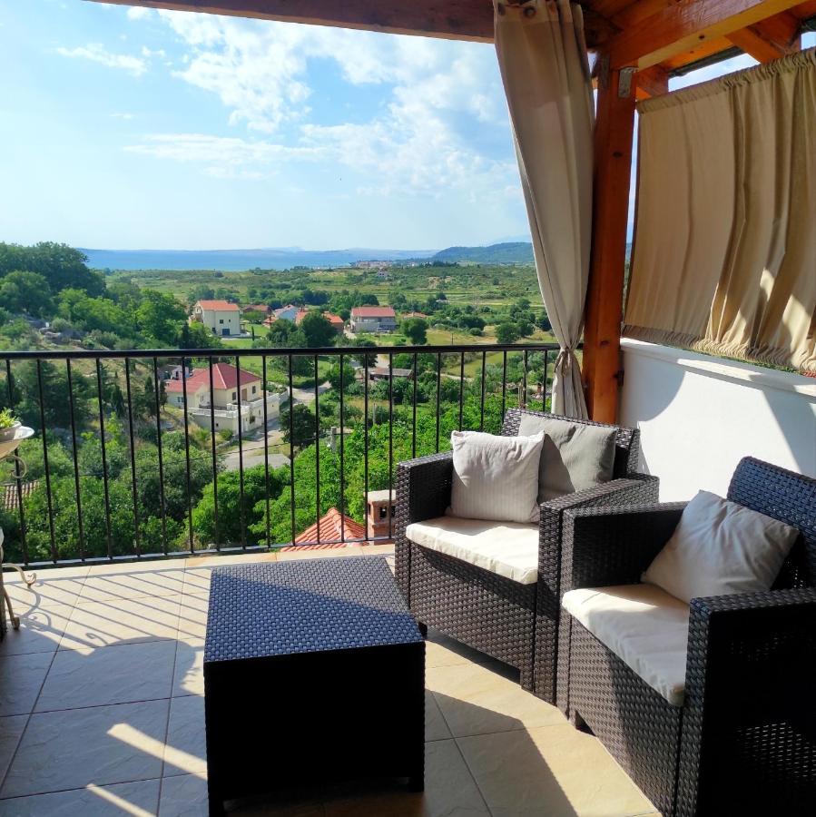 Apartment Cernesa Ražanac Екстериор снимка