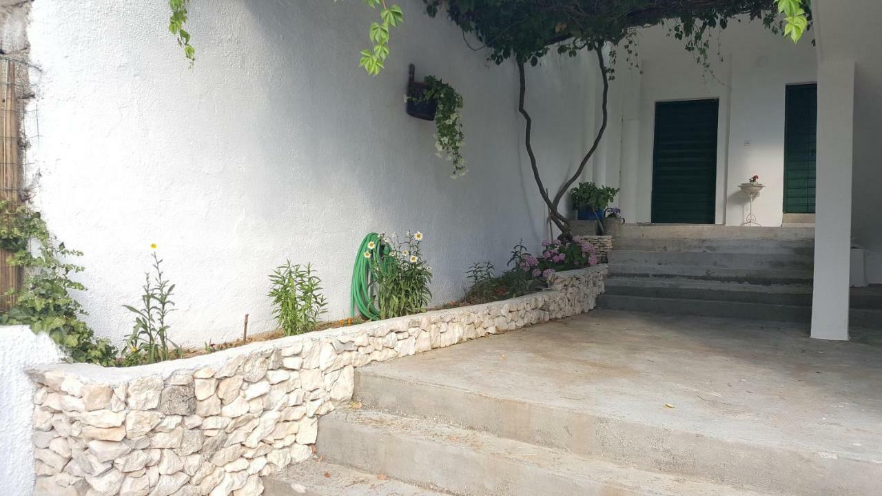 Apartment Cernesa Ražanac Екстериор снимка