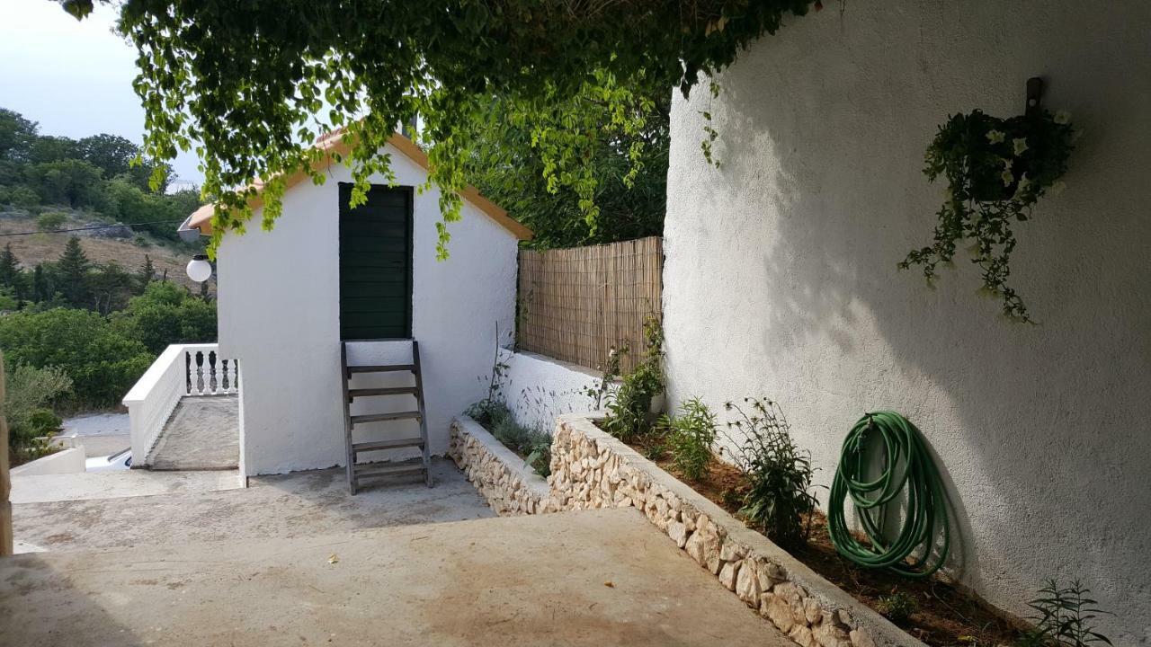 Apartment Cernesa Ražanac Екстериор снимка