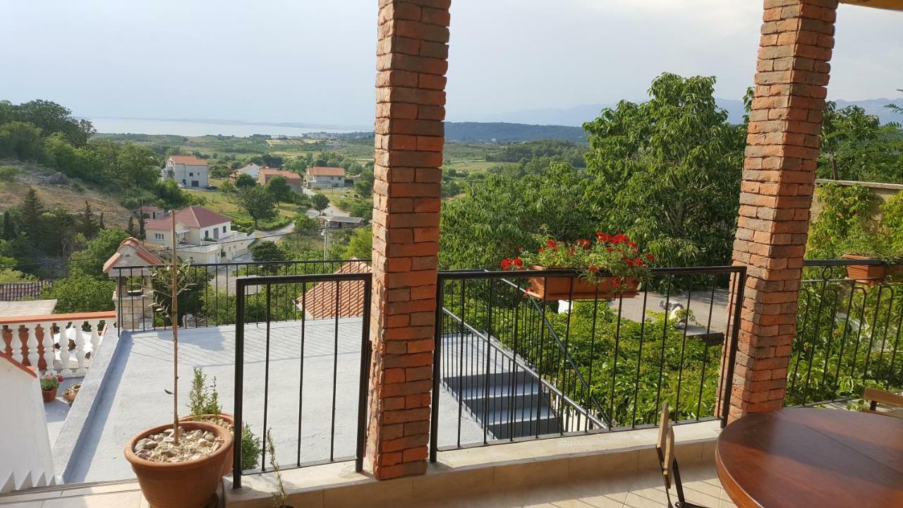 Apartment Cernesa Ražanac Екстериор снимка