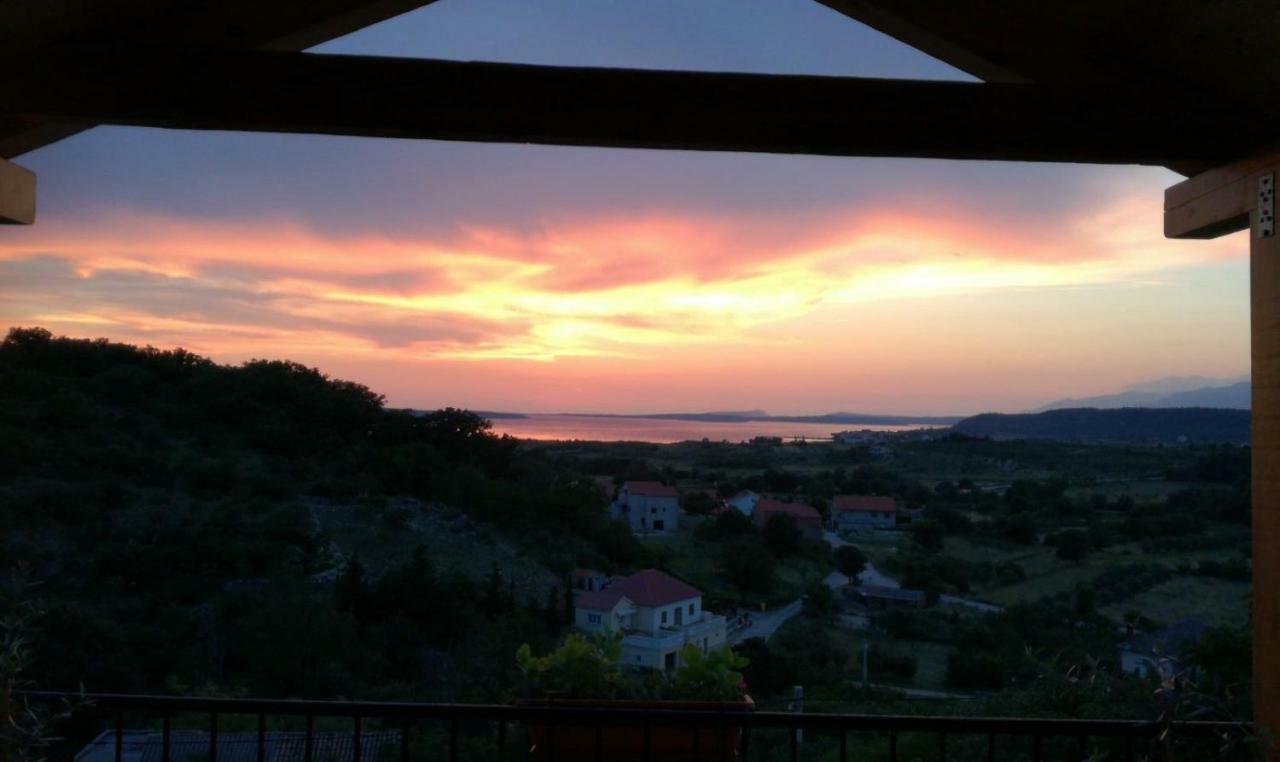 Apartment Cernesa Ražanac Екстериор снимка